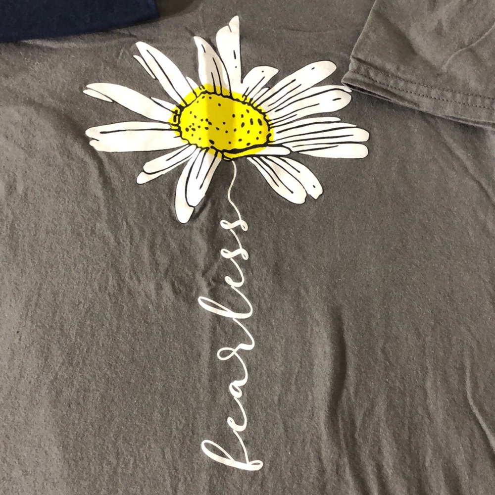 3 tee shirts size S. VGUC - Picture 2 of 6